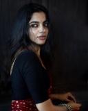 nikhila-vimal-latest-photos-in-saree-01