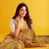 nikhila-vimal-latest-photos-in-wedding-lehenga-dress-style-002