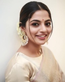 nikhila-vimal-latest-photoshoot-2021-pics-001