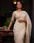 nikhila vimal new look-008