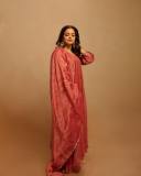 nikhila-vimal-new-look-and-makeup-trend-photos-004