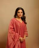 nikhila-vimal-new-look-and-makeup-trend-photos