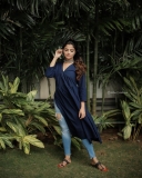 nikhila-vimal-new-look-fashion-photos2022-005