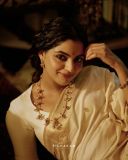 nikhila-vimal-new-photos-in-kerala-set-saree-photos