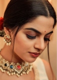 nikhila-vimal-photoshoot-in-new-look-002