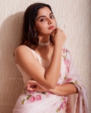 nikhila-vimal-saree-look-photos-003