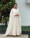 nikhila-vimal-saree-look-photos-006