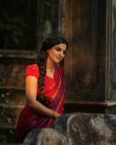 nikhila-vimal-wearing-saree-in-traditional-marathi-look-001