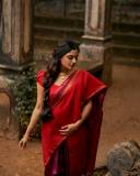 nikhila-vimal-wearing-saree-in-traditional-marathi-look-002