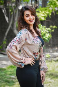 nikki-galrani-hd-latest-photos-00166