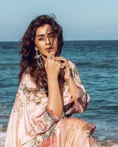 nikki-galrani-images-017