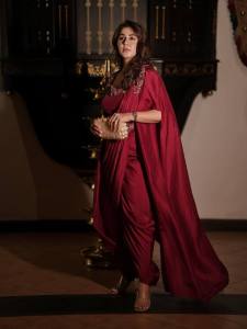 nikki-galrani-in-maroon-saree-styling-ideas-photos-002