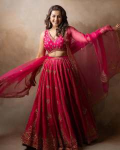 nikki-galrani-latest-glamour-photos-008