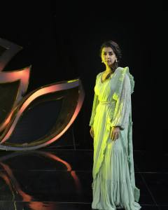 nikki-galrani-latest-images2022-003