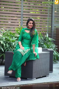 nikki-galrani-latest-pics-00392