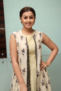 nikki-galrani-latest-pictures-332-00144