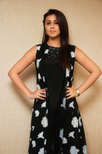 nikki-galrani-photos-12160