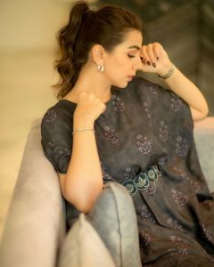nikki-galrani-photos-new021-008