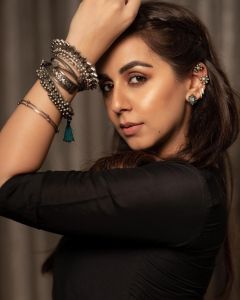 nikki-galrani-photos-new021-013