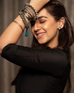 nikki-galrani-photos-new021-014