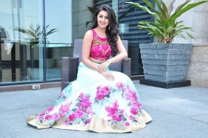 nikki-galrani-pictures-159-00325
