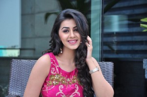 nikki-galrani-pictures-159-00624