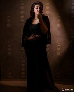 nikki-galrani-travel-photos-007