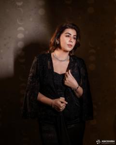 nikki-galrani-travel-photos-009