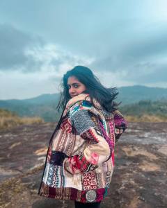 nimisha-sajayan-glamour-photos-002