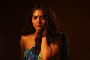nimisha-sajayan-in-pattu-saree-and-heavy-ornaments-look-photos-017