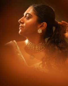 nimisha-sajayan-in-white-saree-with-ornaments-and-makeup-ideas-photos-001