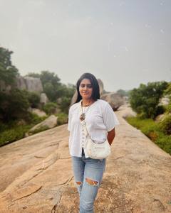 nimisha-sajayan-latest-photos-in-new-style-013
