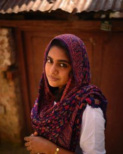nimisha-sajayan-no-makeup-pics-005