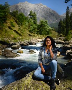 nimisha-sajayan-no-makeup-pics