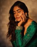 nimisha-sajayan-new-different-look-photos-002