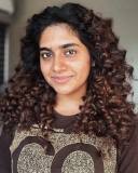nimisha-sajayan-new-different-look-photos-003