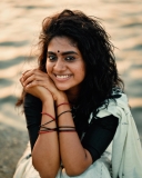 actress-nimisha-sajayan-latest-photos-in-white-saree-with-black-blouse-004