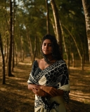 actress-nimisha-sajayan-latest-photos-in-white-saree-with-black-blouse-005