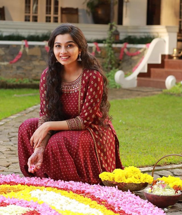 Malayalam-actress-Niranjana-Anoop-onam-photos-001
