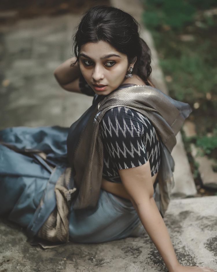actress-niranjana-anoop-photos-latest-011