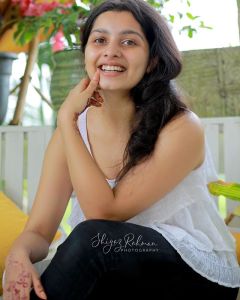 1_niranjana-anoop-new-photos