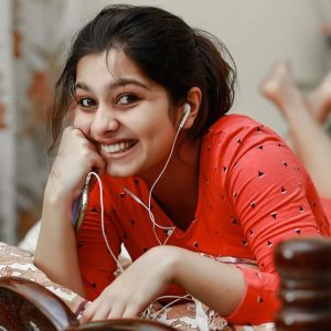 niranjana anoop images hd 8987-002