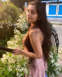niranjana anoop images new3421-003