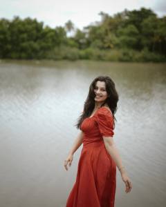 niranjana-anoop-in-latest-fashion-trend-ideas-photos-008