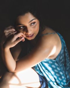 niranjana-anoop-modern-dress-photos-007
