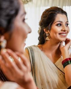 niranjana-anoop-photos-gallery-latest-photos