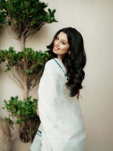 niranjana-anoop-photoshoot-latest-016
