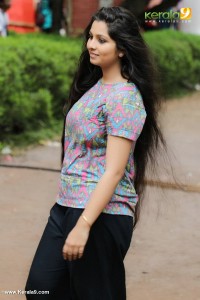 niranjana-anoop-stills-990-00432