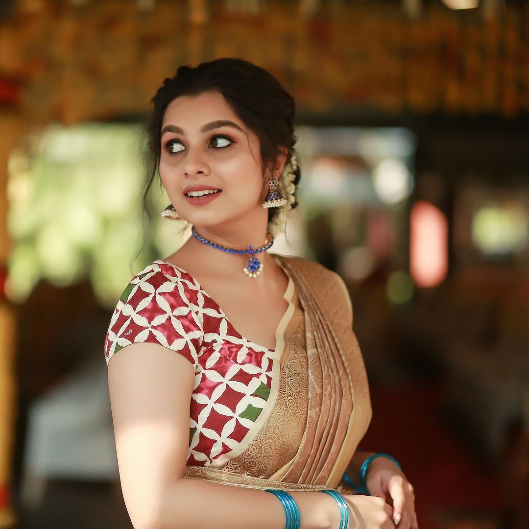 niranjana-anoop-latest-photos-in-dance-dress