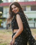 niranjana-anoop-in-dhavani-set-ideas-photos-001